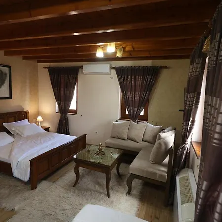 Alket Hotel *