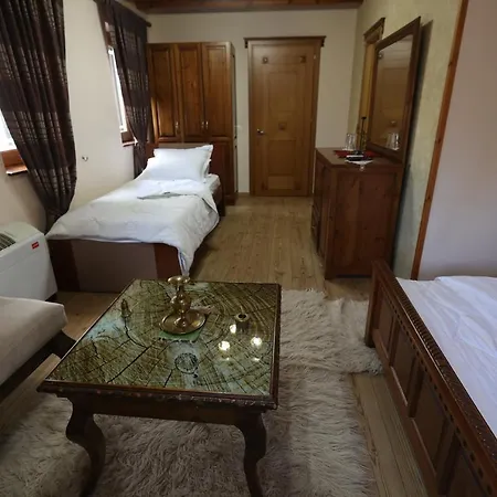 Alket Hotel Korce