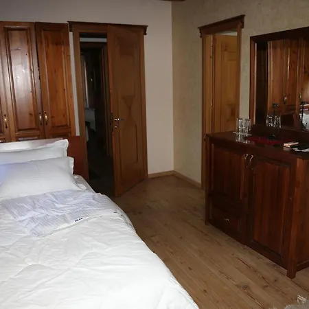Alket Hotel *