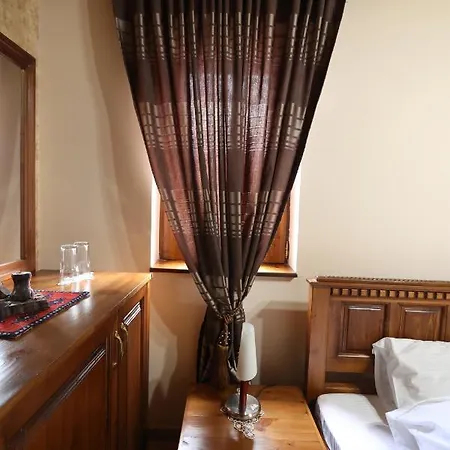 Alket Hotel