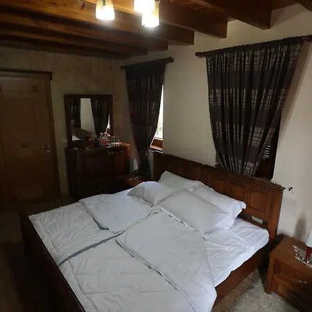 Alket Hotel Korce