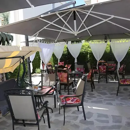 Alket Hotel *